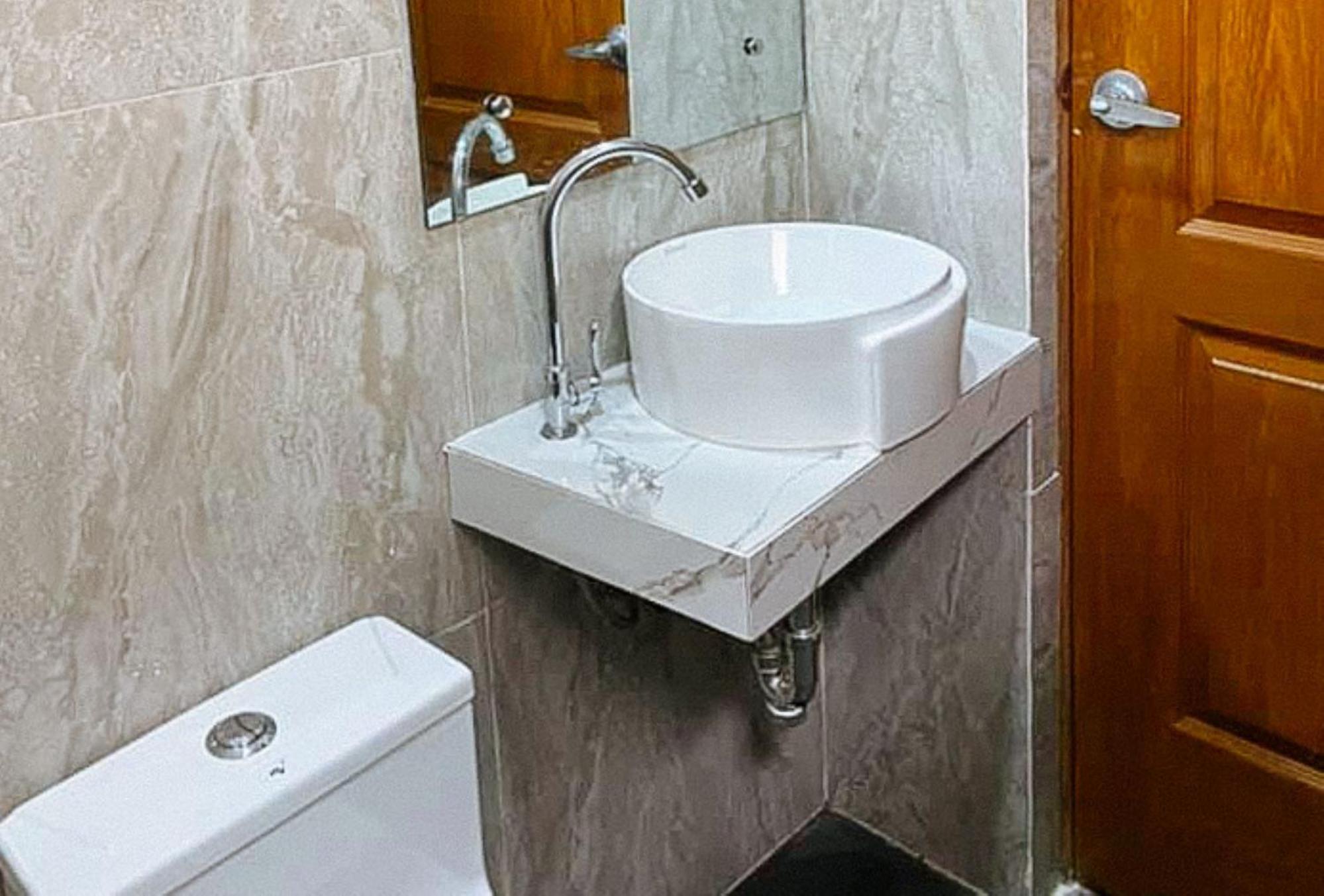 Leonila'S Travellers Inn Iloilo City Εξωτερικό φωτογραφία