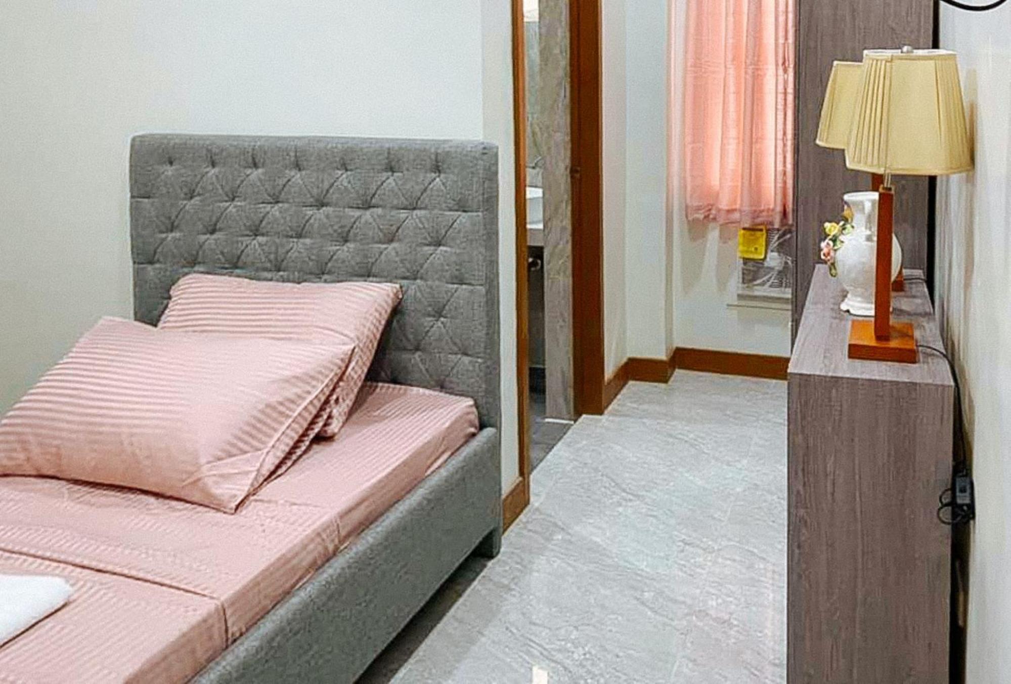Leonila'S Travellers Inn Iloilo City Εξωτερικό φωτογραφία